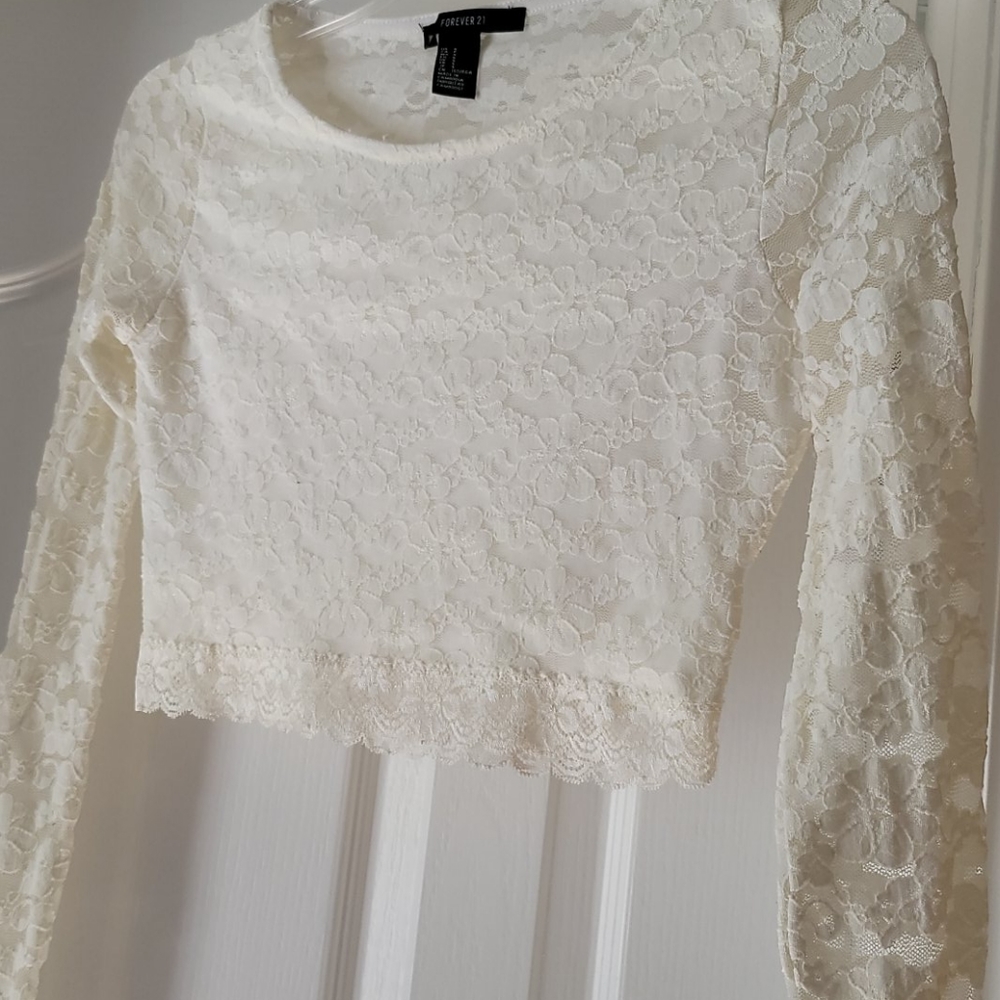 Forever 21 Lace Long Sleeve Crop Top